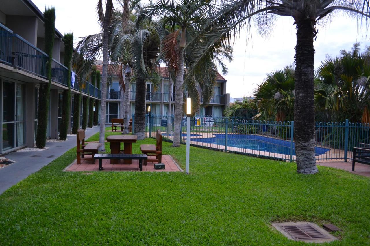 Motel 98 Rockhampton Eksteriør bilde
